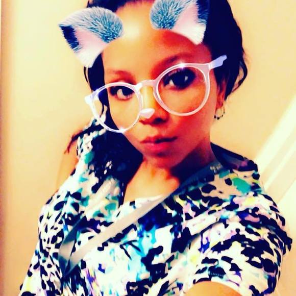 Meet your Posher, Christina - Picture 1 of 1